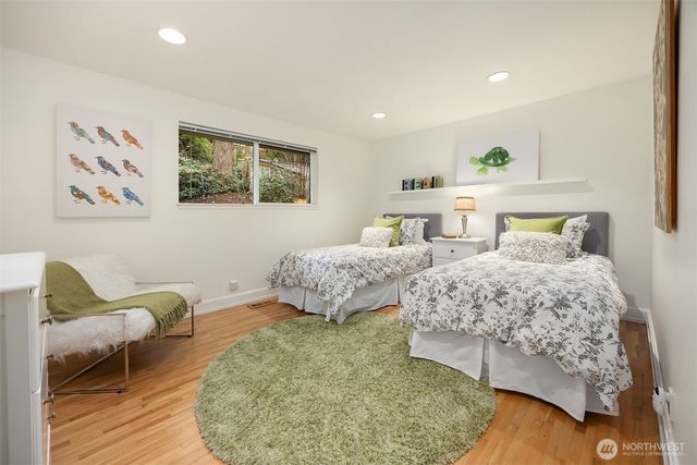 2705 107th Avenue SE, Beaux Arts, WA 98004