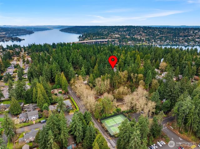 2705 107th Avenue SE, Beaux Arts, WA 98004