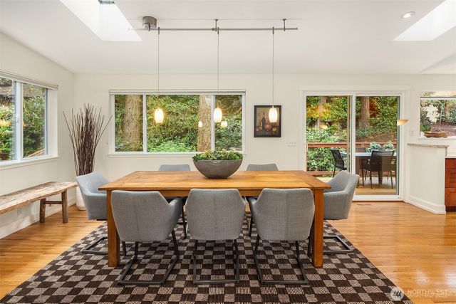 2705 107th Avenue SE, Beaux Arts, WA 98004