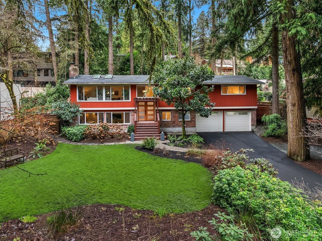 2705 107th Avenue SE, Beaux Arts, WA 98004