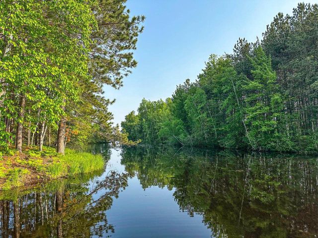 N8919 ISLAND ROAD, Phillips, WI 54555