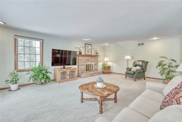 1164 Woodbridge Lane, Webster, NY 14580