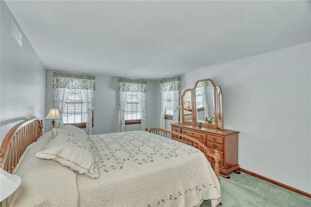 1164 Woodbridge Lane, Webster, NY 14580