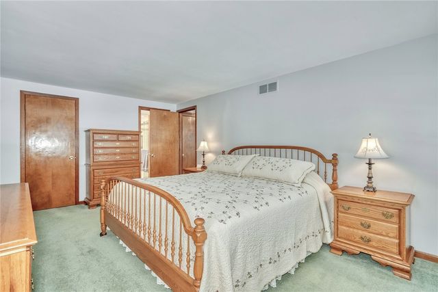 1164 Woodbridge Lane, Webster, NY 14580