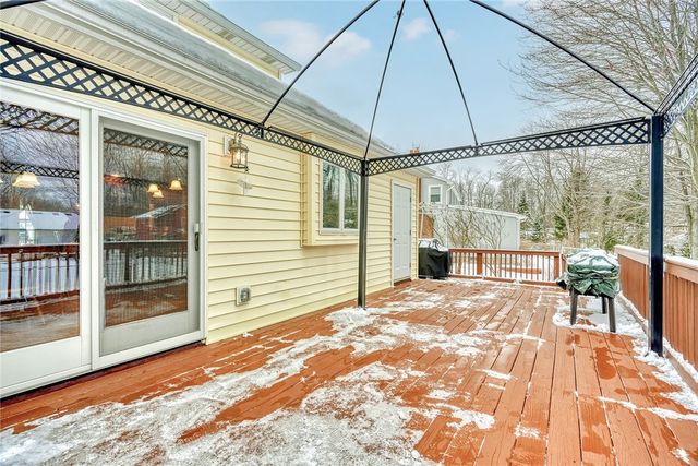 1164 Woodbridge Lane, Webster, NY 14580