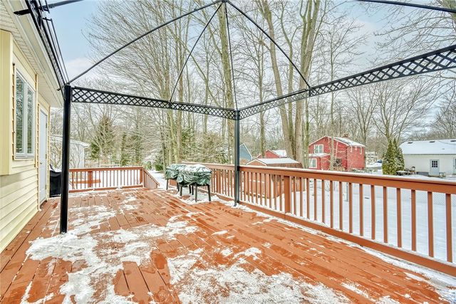 1164 Woodbridge Lane, Webster, NY 14580