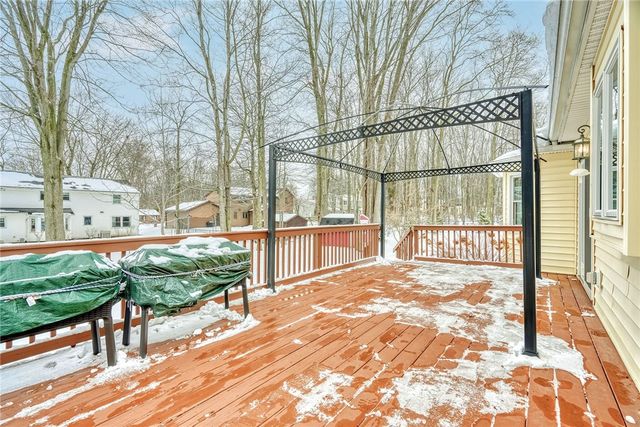 1164 Woodbridge Lane, Webster, NY 14580