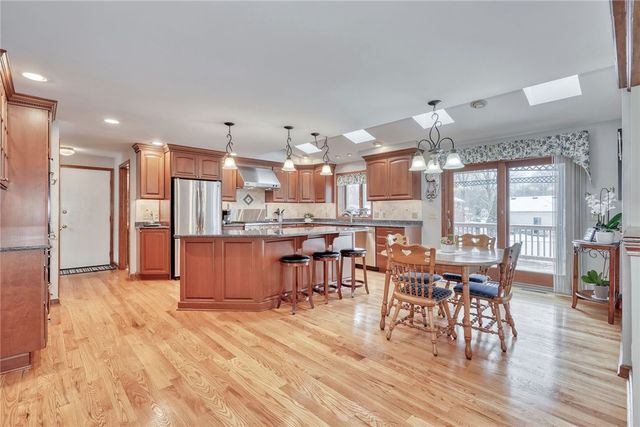 1164 Woodbridge Lane, Webster, NY 14580