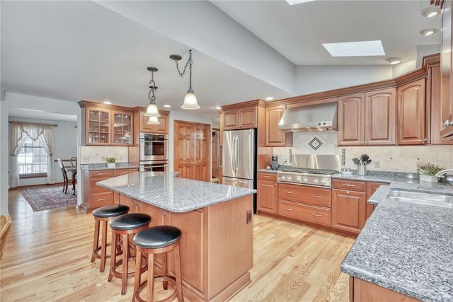 1164 Woodbridge Lane, Webster, NY 14580