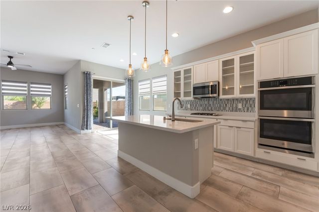 9940 Heather Moore Avenue, Las Vegas, NV 89166