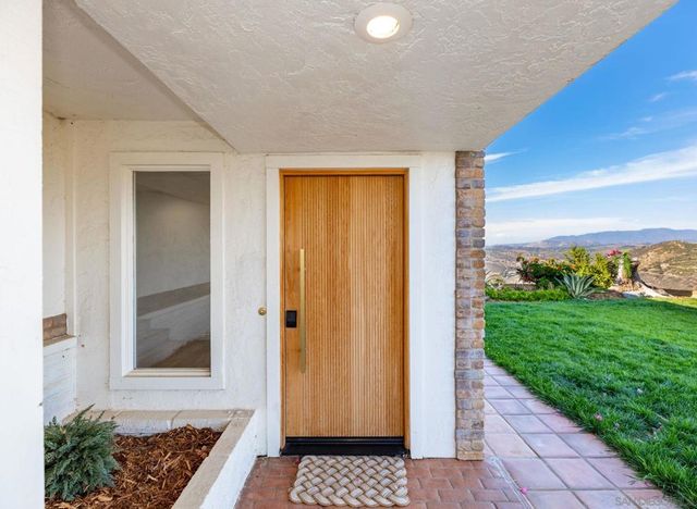 1721 Wild Acres, Vista, CA 92084