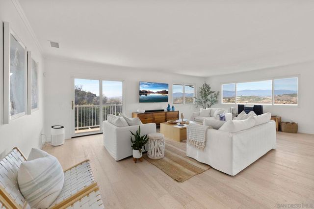 1721 Wild Acres, Vista, CA 92084