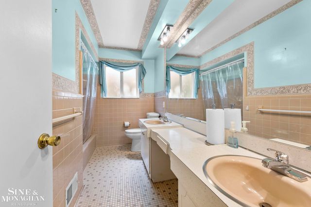 22030 Marter Road, Saint Clair Shores, MI 48080