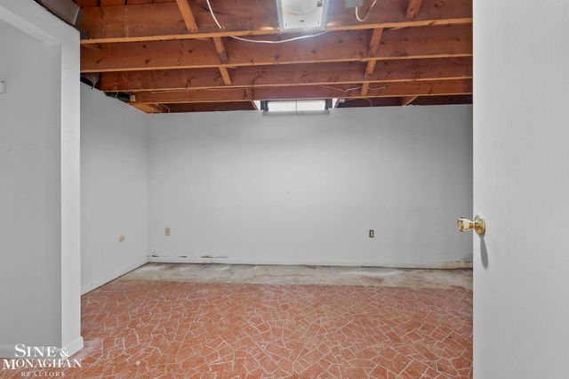 22030 Marter Road, Saint Clair Shores, MI 48080