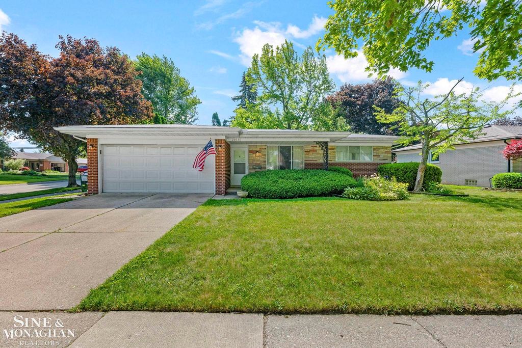 22030 Marter Road, Saint Clair Shores, MI 48080