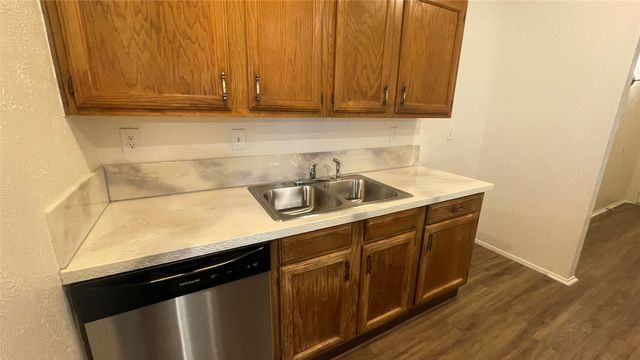 6813 Newcastle Place, North Richland Hills, TX 76182