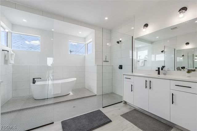 300 Chiquita BLVD N, Cape Coral, FL 33993