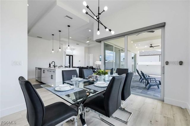 300 Chiquita BLVD N, Cape Coral, FL 33993