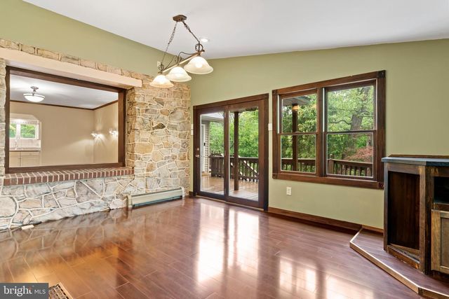 120 YATES STREET, Mount Holly Springs, PA 17065