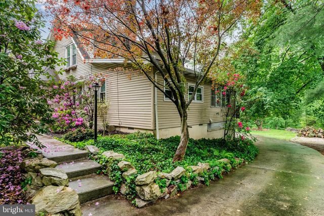 120 YATES STREET, Mount Holly Springs, PA 17065