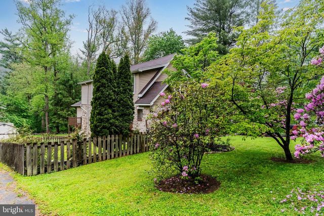 120 YATES STREET, Mount Holly Springs, PA 17065