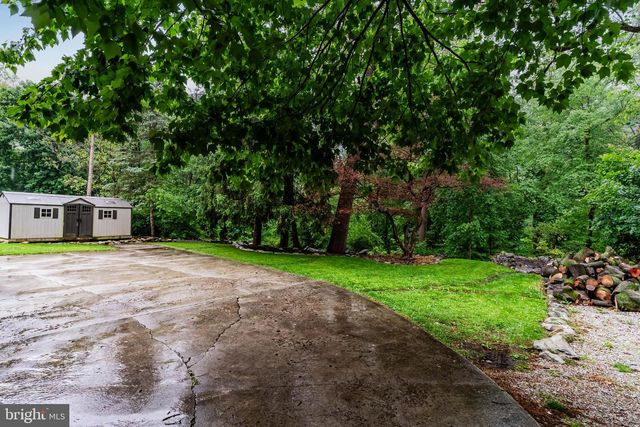 120 YATES STREET, Mount Holly Springs, PA 17065