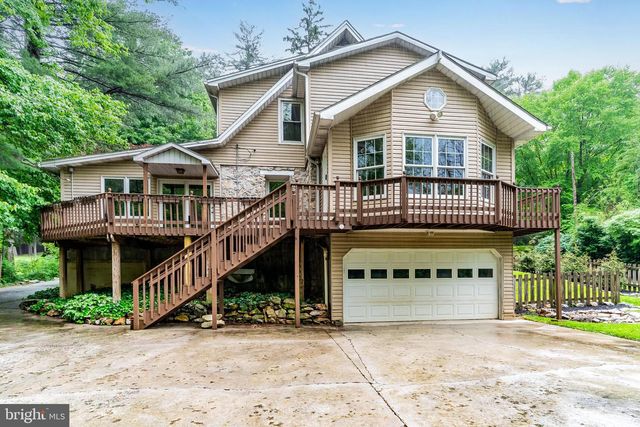 120 YATES STREET, Mount Holly Springs, PA 17065