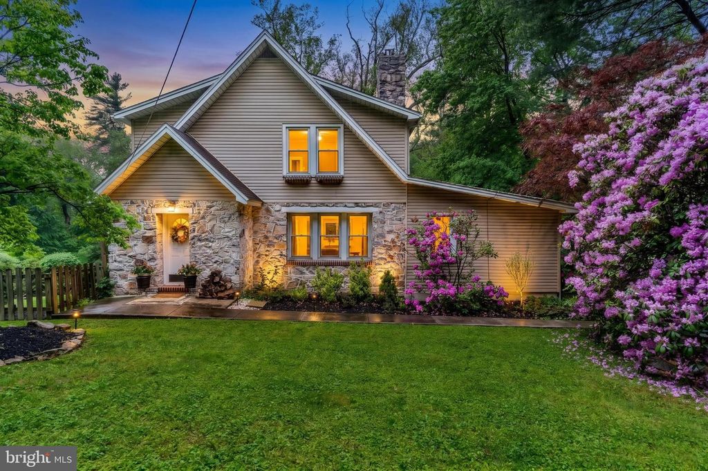 120 YATES STREET, Mount Holly Springs, PA 17065
