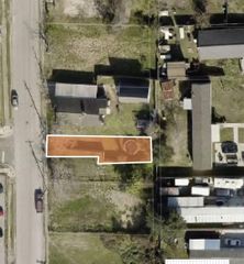 802 Yupon Street, Baytown, TX 77520