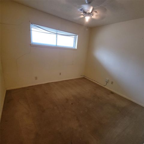 5718 Burlinghall Drive, Houston, TX 77035