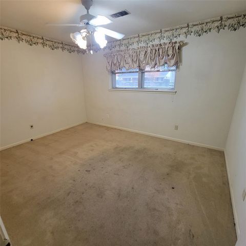 5718 Burlinghall Drive, Houston, TX 77035