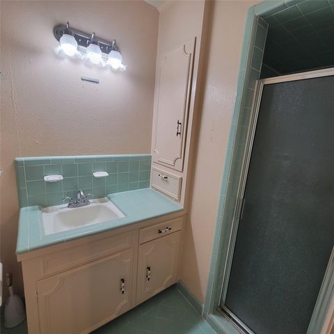 5718 Burlinghall Drive, Houston, TX 77035