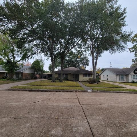 5718 Burlinghall Drive, Houston, TX 77035