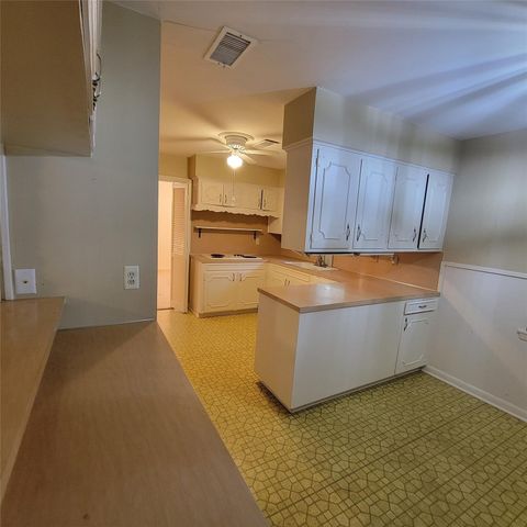 5718 Burlinghall Drive, Houston, TX 77035