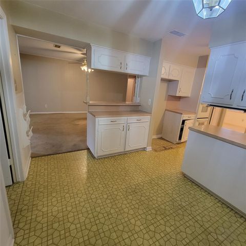 5718 Burlinghall Drive, Houston, TX 77035