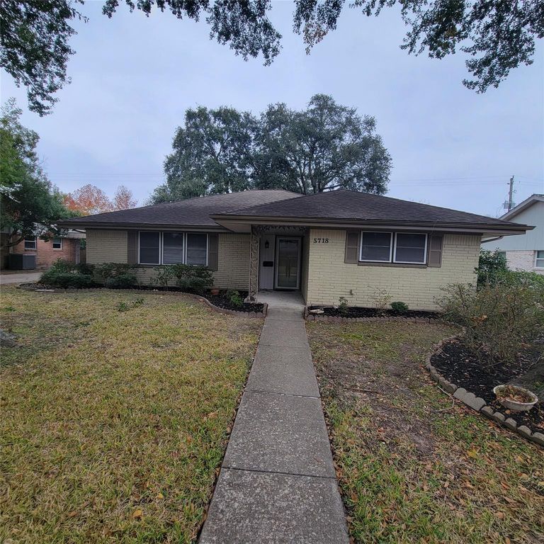5718 Burlinghall Drive, Houston, TX 77035