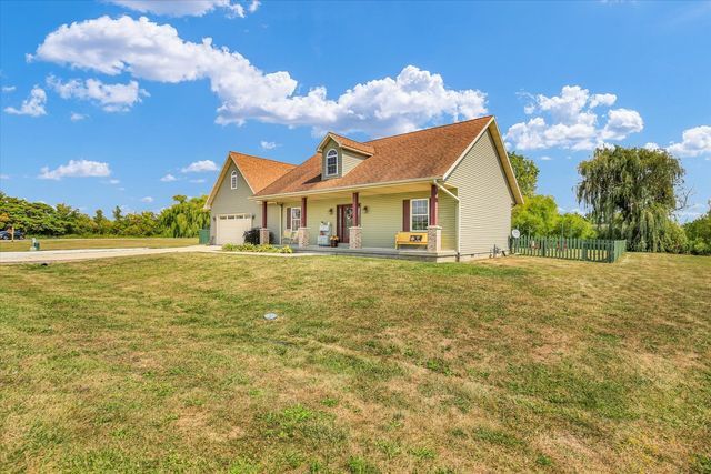 48 Nightingale Circle, Camargo, IL 61919