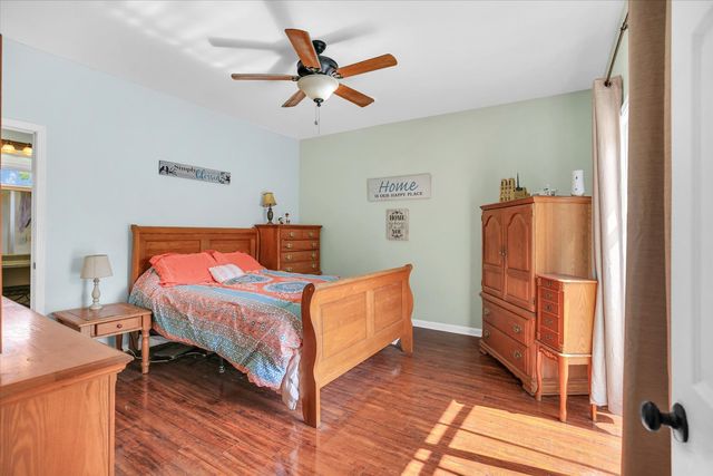 48 Nightingale Circle, Camargo, IL 61919