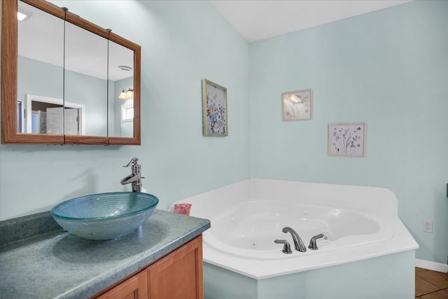 48 Nightingale Circle, Camargo, IL 61919