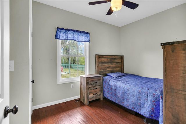 48 Nightingale Circle, Camargo, IL 61919