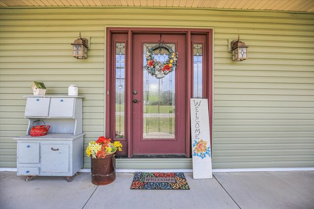 48 Nightingale Circle, Camargo, IL 61919