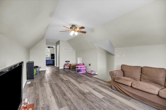 48 Nightingale Circle, Camargo, IL 61919