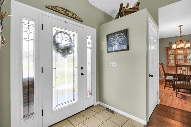 48 Nightingale Circle, Camargo, IL 61919