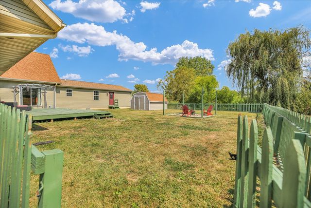 48 Nightingale Circle, Camargo, IL 61919