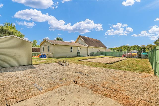 48 Nightingale Circle, Camargo, IL 61919