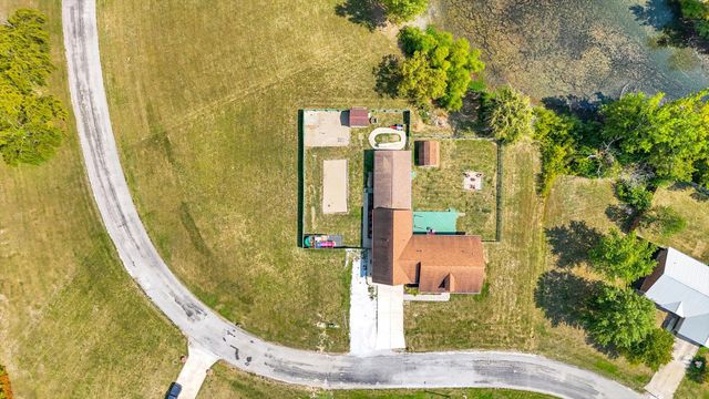 48 Nightingale Circle, Camargo, IL 61919