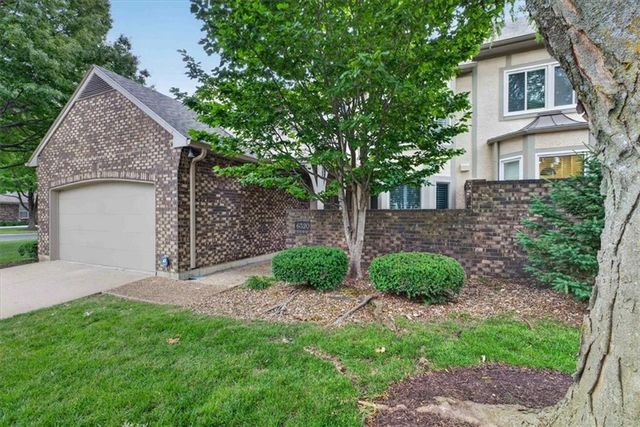 6320 Kennett Place, Mission, KS 66202