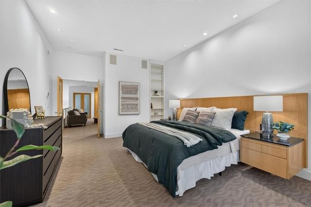 6320 Kennett Place, Mission, KS 66202