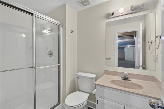 6320 Kennett Place, Mission, KS 66202