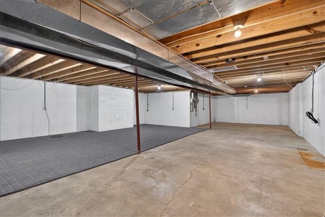 6320 Kennett Place, Mission, KS 66202